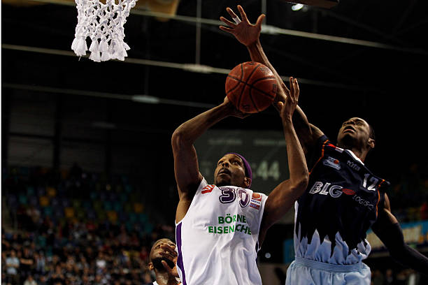 不仅多次在 不仅多次在