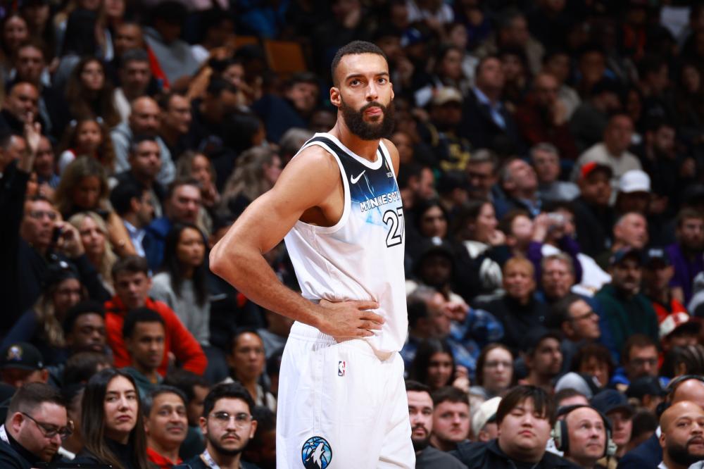 伤病中回归 伤病中回归